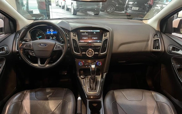 imagem-https://www.socarrao.com.br/sc-vehicle-images-prod/4430976/1792757618938-8563052_15_B_c2a11c0917.jpeg