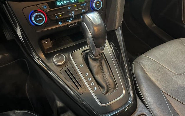 imagem-https://www.socarrao.com.br/sc-vehicle-images-prod/4430976/1792757618949-8563052_21_B_41d0ce1b61.jpeg