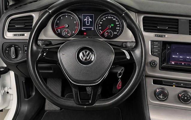 imagem-https://www.socarrao.com.br/sc-vehicle-images-prod/4431384/1792759630510-8598837_9_B_5bb1f305a3.jpeg