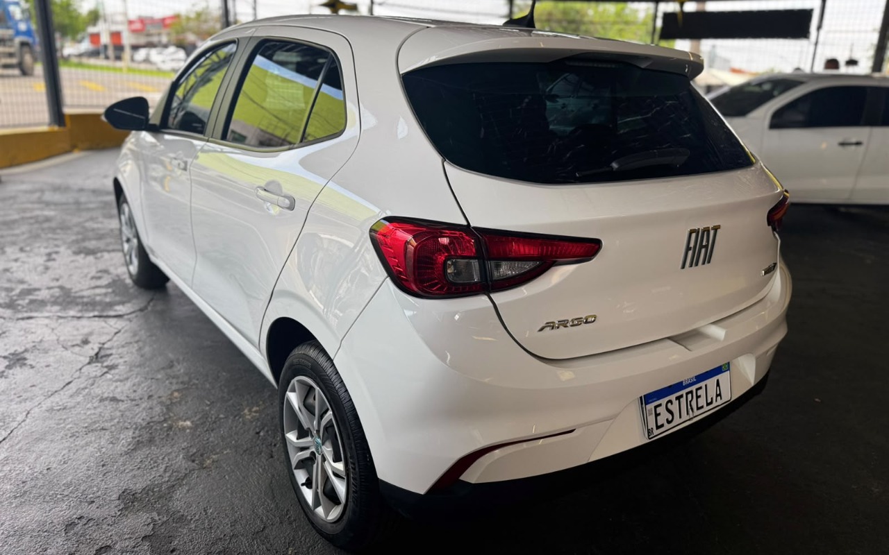 imagem-https://www.socarrao.com.br/sc-vehicle-images-prod/4431389/1792759771290-V2hhdHNBcHAgSW1hZ2UgMjAyNi0xMC0xNSBhdCAxNi4wNC4xMiAoMSkuanBlZw.jpeg