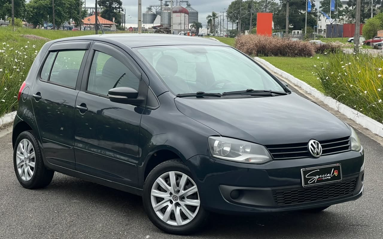 Volkswagen Fox 2013 Cinza — foto 1 de 3