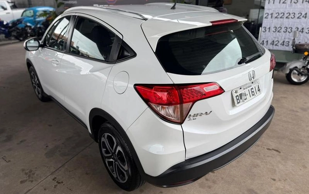 imagem-https://www.socarrao.com.br/sc-vehicle-images-prod/4431589/1792781814921-8576332_9_B_77024d3360.jpeg