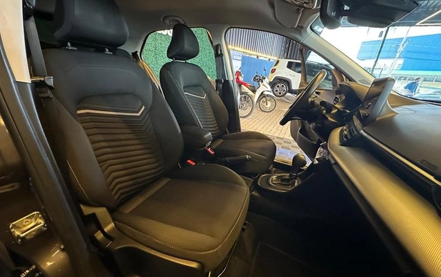 imagem-https://www.socarrao.com.br/sc-vehicle-images-prod/4431683/1792761938204-8573884_13_B_3b3d4ccd90.jpeg