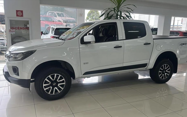 imagem-https://www.socarrao.com.br/sc-vehicle-images-prod/4431742/1792762344791-dd20e047-6811-4325-8e54-e54ccf96b22e20261023102000.jpeg