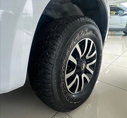 imagem-https://www.socarrao.com.br/sc-vehicle-images-prod/4431742/1792762344803-0563a0fe-86bd-4939-90cb-2d71d4e2391120261023102009.jpeg