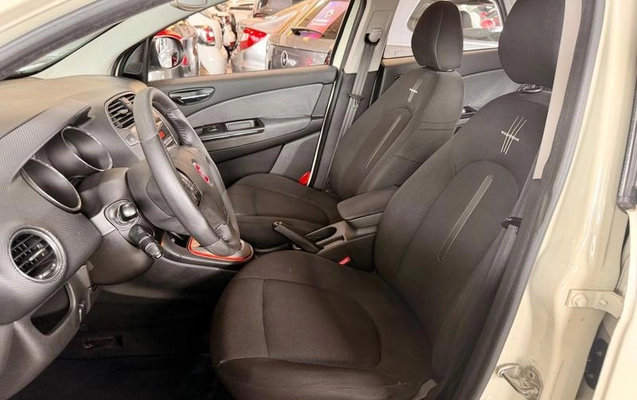 imagem-https://www.socarrao.com.br/sc-vehicle-images-prod/4431757/1792781668518-8584335_7_B_cc8dc0628b.jpeg