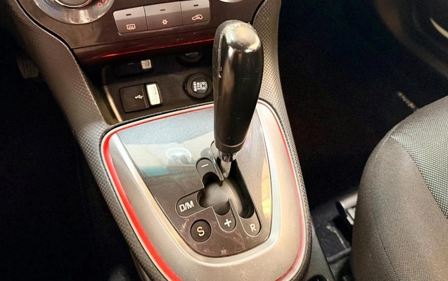 imagem-https://www.socarrao.com.br/sc-vehicle-images-prod/4431757/1792781668530-8584335_14_B_00e1578b40.jpeg