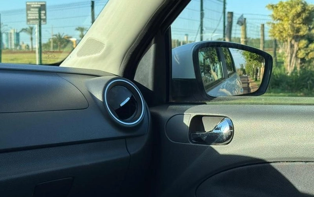 imagem-https://www.socarrao.com.br/sc-vehicle-images-prod/4431759/1792764499449-8576760_12_B_104e512ce2.jpeg