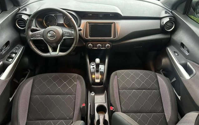 imagem-https://www.socarrao.com.br/sc-vehicle-images-prod/4431801/1792762725104-8598121_3_B_5fd243b9a3.jpeg