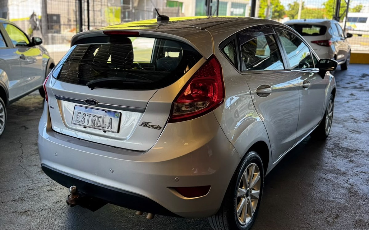 imagem-https://www.socarrao.com.br/sc-vehicle-images-prod/4431815/1792762946851-V2hhdHNBcHBfSW1hZ2VfMjAyNi0xMC0xOV9hdF8xNS4zNC40Nl8oNClbMV0uanBlZw.jpeg
