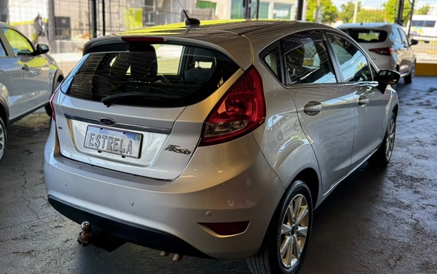 imagem-https://www.socarrao.com.br/sc-vehicle-images-prod/4431815/1792762946851-V2hhdHNBcHBfSW1hZ2VfMjAyNi0xMC0xOV9hdF8xNS4zNC40Nl8oNClbMV0uanBlZw.jpeg