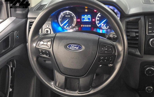 imagem-https://www.socarrao.com.br/sc-vehicle-images-prod/4431897/1792764843097-e2b5d5b862b9430590f310fa13a8a956_1792763245143.jpg