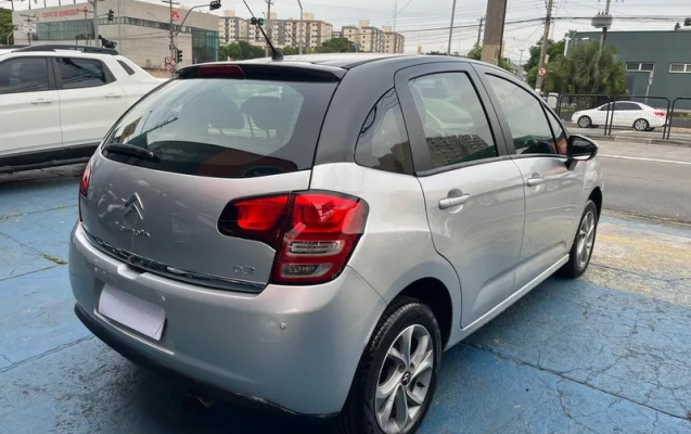 imagem-https://www.socarrao.com.br/sc-vehicle-images-prod/4431898/1792763403103-e7fedf02-8457-49ae-9a17-24ae9103c8da.webp