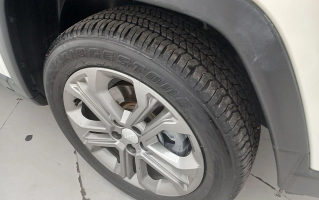 imagem-https://www.socarrao.com.br/sc-vehicle-images-prod/4432013/1792764224732-1_033646.jpg