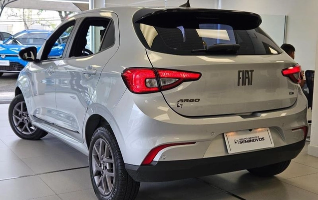 imagem-https://www.socarrao.com.br/sc-vehicle-images-prod/4432126/1792765147430-8599545_13_B_3c441fbe13.jpeg