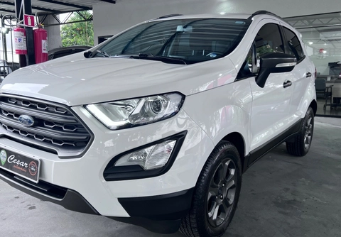 Ford EcoSport 2018 Branco — foto 1 de 3