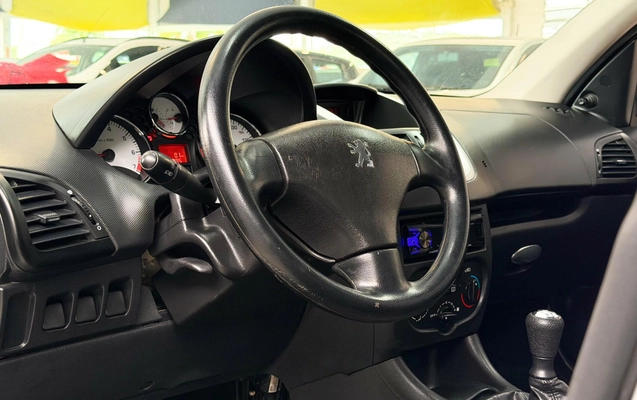 imagem-https://www.socarrao.com.br/sc-vehicle-images-prod/4432143/1792778043206-7ebbd9702c4d4cc392ea5de37f87c30c_1792765326805.jpg