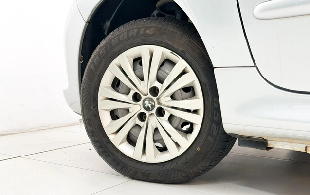 imagem-https://www.socarrao.com.br/sc-vehicle-images-prod/4432143/1792778043245-3eb5faaf62754bcdb43e5daf9f5fba12_1792765320581.jpg
