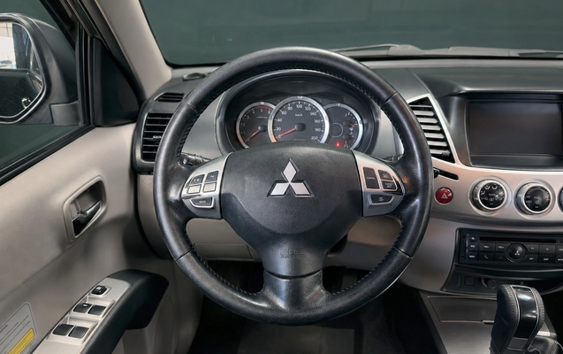 imagem-https://www.socarrao.com.br/sc-vehicle-images-prod/4432214/1792765767579-e3aa2c81-6669-4d33-9542-f478ee7f9df5.jpg