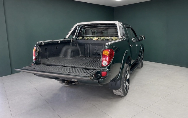 imagem-https://www.socarrao.com.br/sc-vehicle-images-prod/4432214/1792765767583-f6729548-d339-4b27-86a5-575e67db2d93.jpg