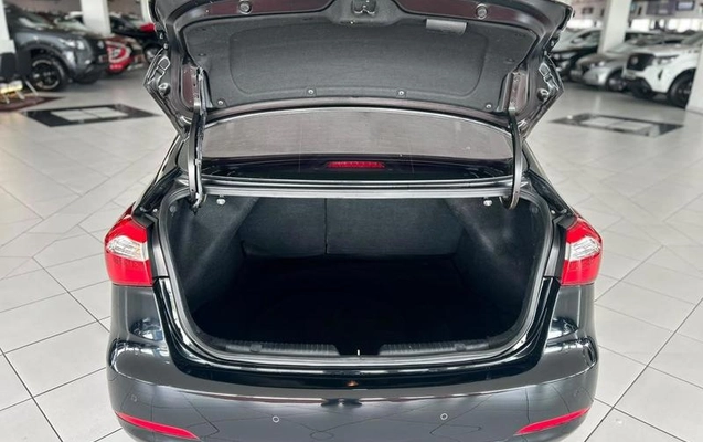 imagem-https://www.socarrao.com.br/sc-vehicle-images-prod/4432244/1792766152263-8597488_10_B_d2ee42addb.jpeg