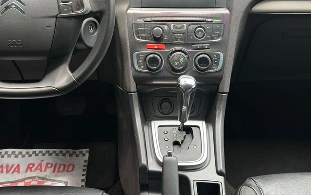 imagem-https://www.socarrao.com.br/sc-vehicle-images-prod/4432306/1792766493144-8584672_14_B_5a289ce6df.jpeg