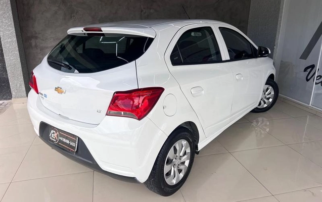 imagem-https://www.socarrao.com.br/sc-vehicle-images-prod/4432360/1792766828502-8538836_7_B_e213506e44.jpeg