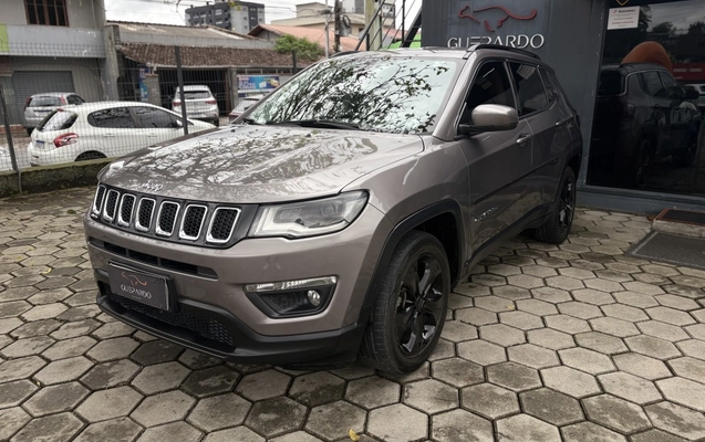 imagem-https://www.socarrao.com.br/sc-vehicle-images-prod/4432384/1792767182566-1_110800.jpg