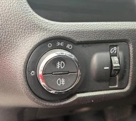 imagem-https://www.socarrao.com.br/sc-vehicle-images-prod/4432442/1792767412036-8593844_4_B_e116b5262b.jpeg
