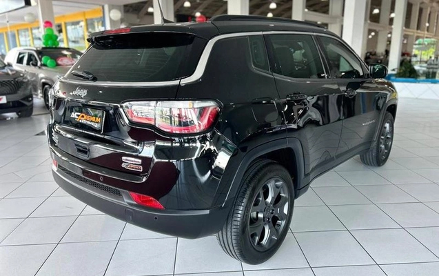 imagem-https://www.socarrao.com.br/sc-vehicle-images-prod/4432464/1792767622260-8588133_4_B_8570d0c23e.jpeg