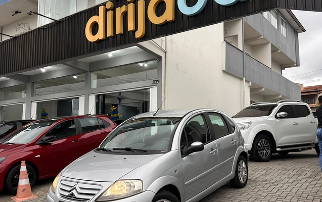 imagem-https://www.socarrao.com.br/sc-vehicle-images-prod/4432480/1792767837367-24e63a85-fe8f-4c13-8209-ad4542fe059d.jpeg