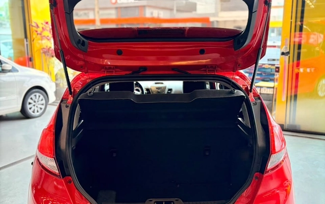 imagem-https://www.socarrao.com.br/sc-vehicle-images-prod/4432573/1792768508631-4cd112b3-38cf-4434-8db3-95c715ea7cab.jpg