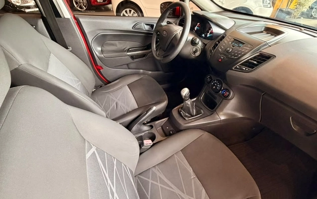 imagem-https://www.socarrao.com.br/sc-vehicle-images-prod/4432573/1792768508634-350547f0-6c8b-4bd6-b59e-f7c0f23ef066.jpg
