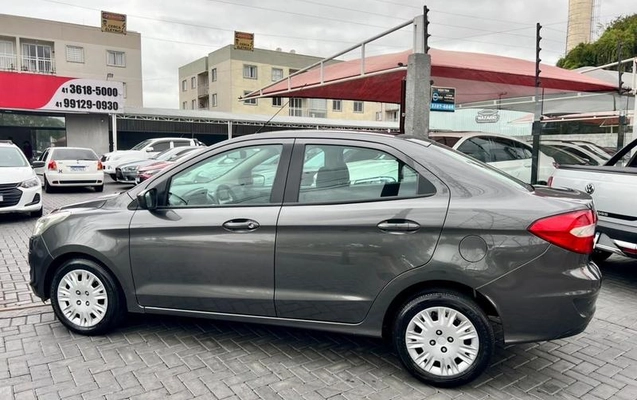 imagem-https://www.socarrao.com.br/sc-vehicle-images-prod/4432658/1792769315901-8516820_13_B_559eab7e83.jpeg