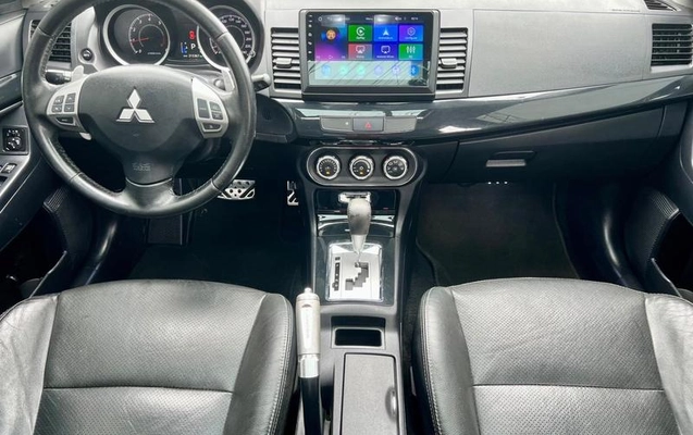 imagem-https://www.socarrao.com.br/sc-vehicle-images-prod/4432727/1792769989103-8600115_15_B_321eb39f83.jpeg