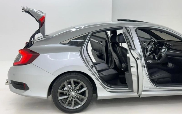 imagem-https://www.socarrao.com.br/sc-vehicle-images-prod/4432769/1792770282900-8575821_8_B_280a6c715d.jpeg