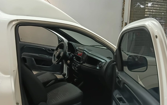 imagem-https://www.socarrao.com.br/sc-vehicle-images-prod/4432799/1792770785393-V2hhdHNBcHAgSW1hZ2UgMjAyNi0xMC0yMiBhdCAxNy41My4yOCAoMikuanBlZw.jpeg
