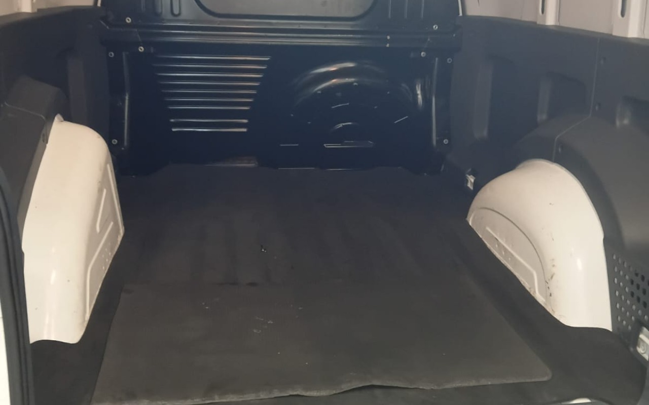 imagem-https://www.socarrao.com.br/sc-vehicle-images-prod/4432799/1792770785706-V2hhdHNBcHAgSW1hZ2UgMjAyNi0xMC0yMiBhdCAxNy41My4yOS5qcGVn.jpeg