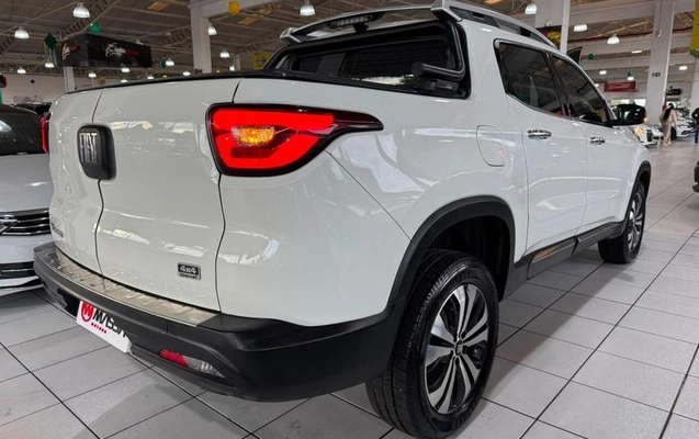 imagem-https://www.socarrao.com.br/sc-vehicle-images-prod/4432971/1792772045626-7815654_15_B_d905fdf23c.jpeg