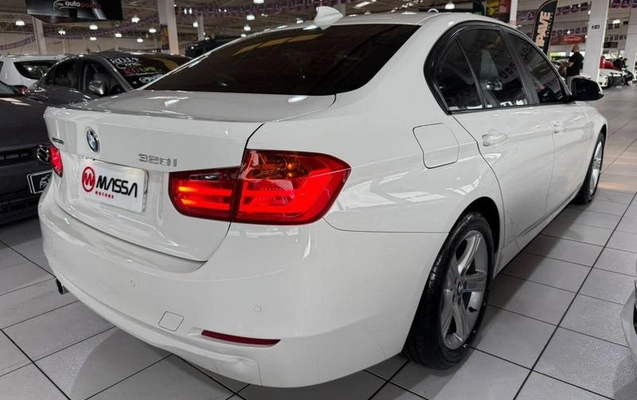 imagem-https://www.socarrao.com.br/sc-vehicle-images-prod/4432973/1792772048100-8583856_5_B_e553b6944f.jpeg