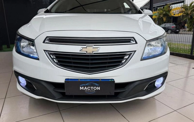 imagem-https://www.socarrao.com.br/sc-vehicle-images-prod/4433000/1792772747529-8600255_2_B_f4d3a5c23f.jpeg