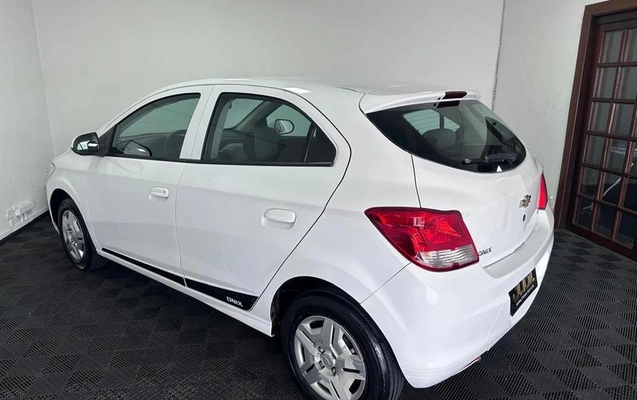 imagem-https://www.socarrao.com.br/sc-vehicle-images-prod/4433009/1792773401187-8411917_38_B_874f75823c.jpeg