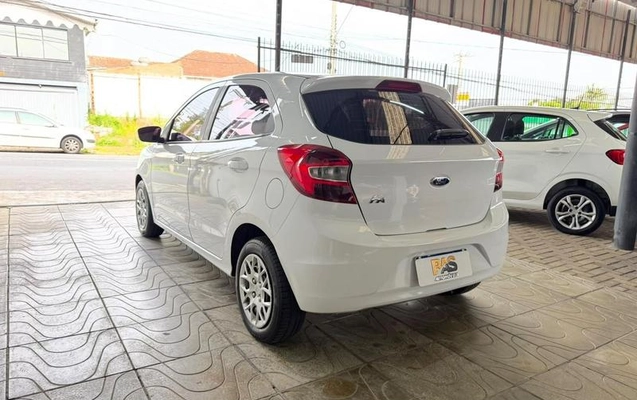 imagem-https://www.socarrao.com.br/sc-vehicle-images-prod/4433042/1792773665388-8596378_9_B_b0384957f7.jpeg