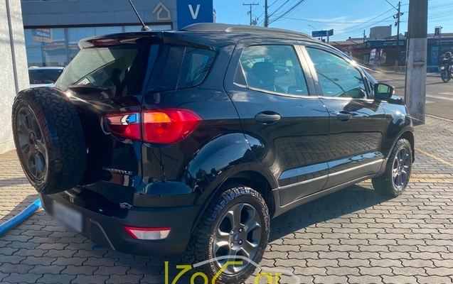 imagem-https://www.socarrao.com.br/sc-vehicle-images-prod/4433134/1792773578042-G5hDxhUjIX0hCnZ6SNEPA3YlOClzPxky.jpg