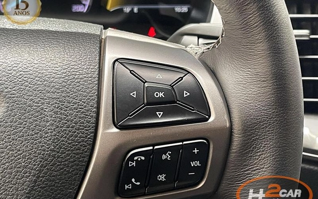 imagem-https://www.socarrao.com.br/sc-vehicle-images-prod/4433139/1792857130724-8511407_17_B_3f63829c3e.jpeg