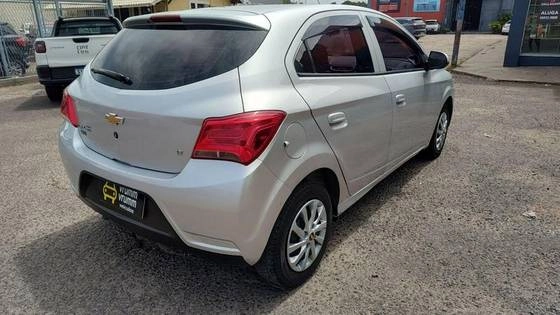 imagem-https://www.socarrao.com.br/sc-vehicle-images-prod/4433164/1792773716687-chevrolet-onix-1.0-mpfi-lt-8v-flex-4p-manual-wmimagem11045547896.jpg