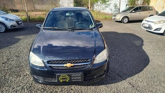 imagem-https://www.socarrao.com.br/sc-vehicle-images-prod/4433166/1792773718435-chevrolet-classic-1.0-mpfi-ls-8v-flex-4p-manual-wmimagem15083358058.jpg