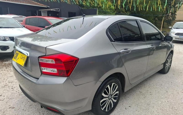 imagem-https://www.socarrao.com.br/sc-vehicle-images-prod/4433199/1792774137789-8600367_6_B_596ede346d.jpeg