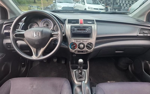 imagem-https://www.socarrao.com.br/sc-vehicle-images-prod/4433199/1792774137796-8600367_11_B_c9f9b18e8d.jpeg