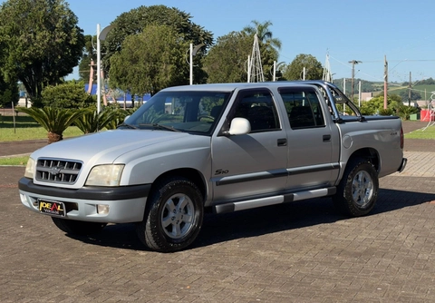 Chevrolet S10 2004 Prata — foto 1 de 3